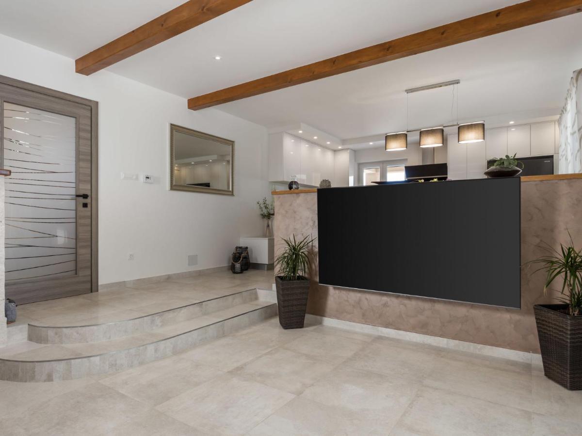 Villa Matea - Mlk150 By Interhome Dobrinj Exterior photo